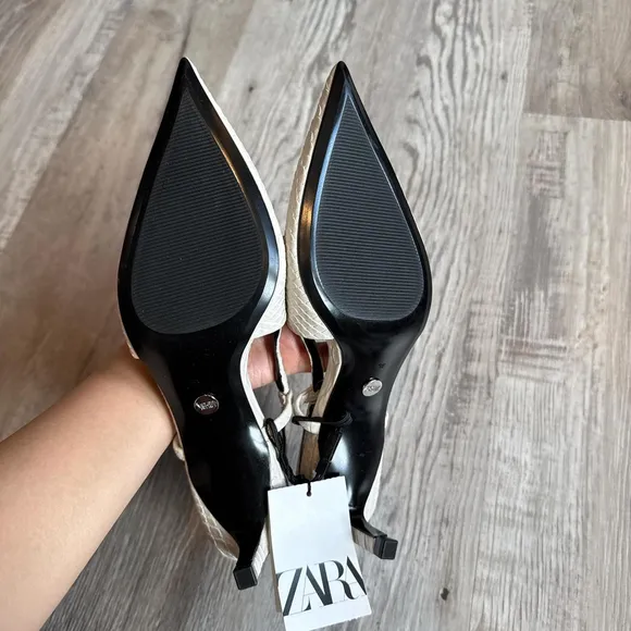 ZARA WHITE LEATHER KITTEN HEELS. Brand new with tag.