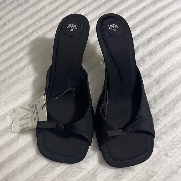 ☆Zara Women’s Black Bow Kitten Heels☆