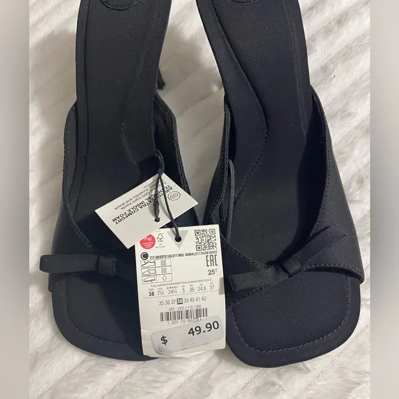 ☆Zara Women’s Black Bow Kitten Heels☆