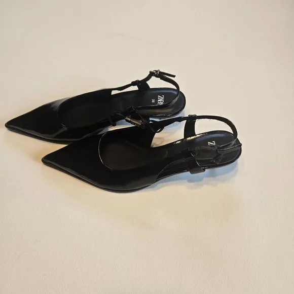 Zara Women's Slingback Patent Leather  Kitten Heels Size 38