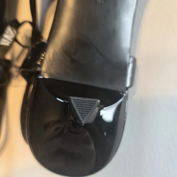 Zara Women's Slingback Patent Leather  Kitten Heels Size 38