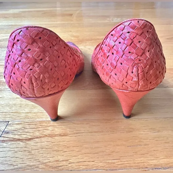 Zoe Kitten Heels